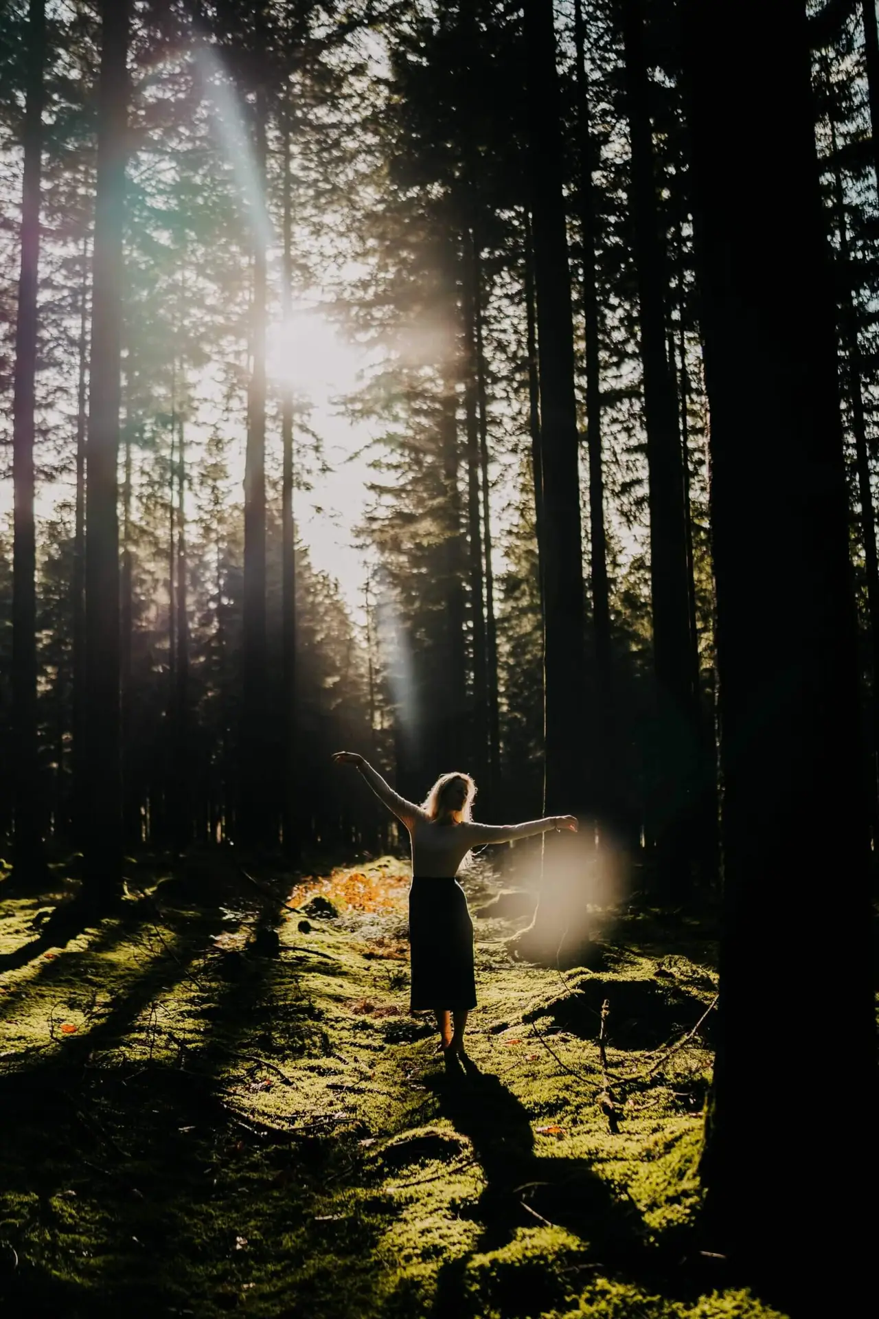 femme-chamanique-lumiere-nature